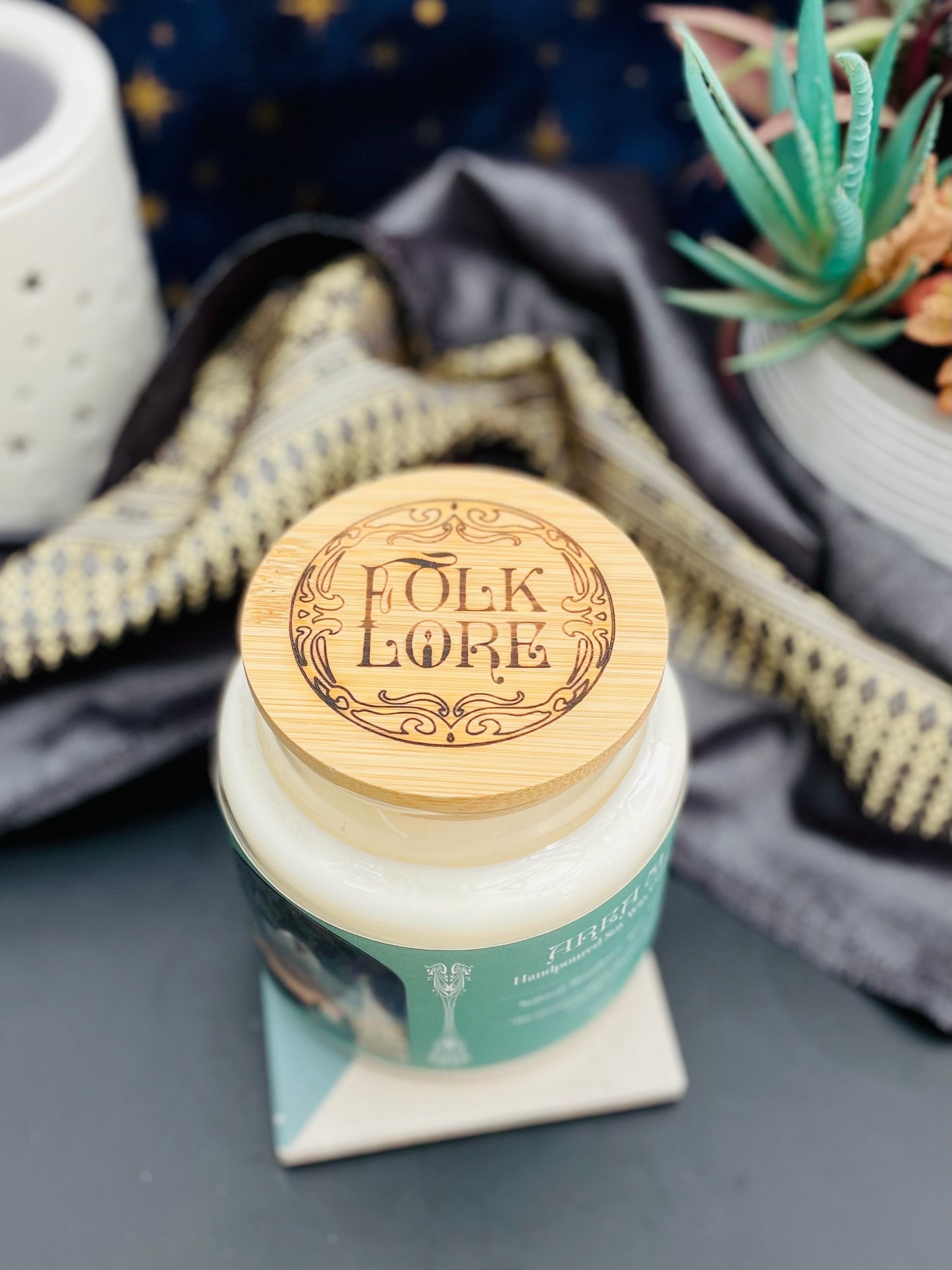Area 51 || 16 oz. Double-Wick Candle